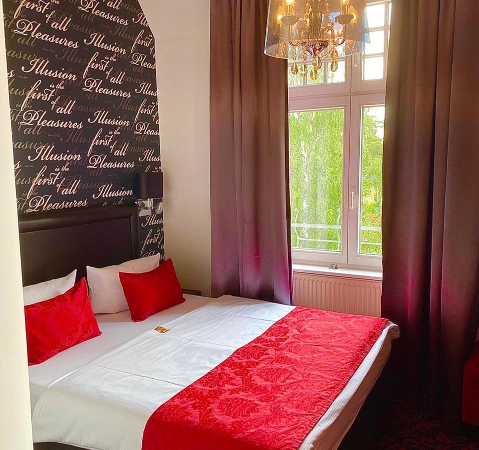פאלקנזה Hotel Kronprinz מראה חיצוני תמונה