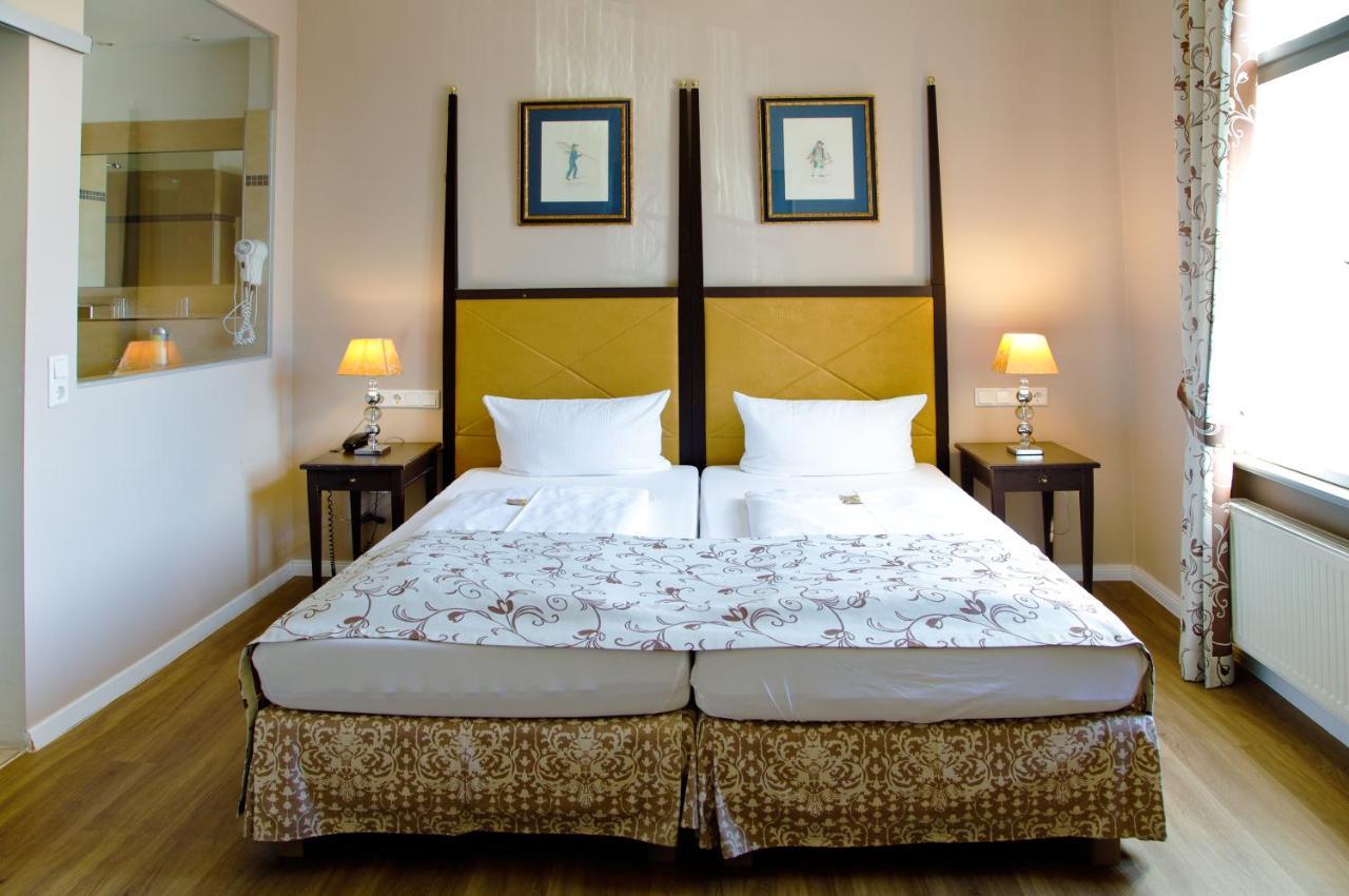 פאלקנזה Hotel Kronprinz מראה חיצוני תמונה
