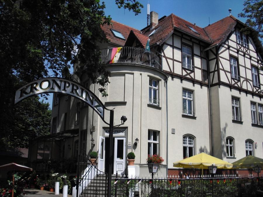 פאלקנזה Hotel Kronprinz מראה חיצוני תמונה