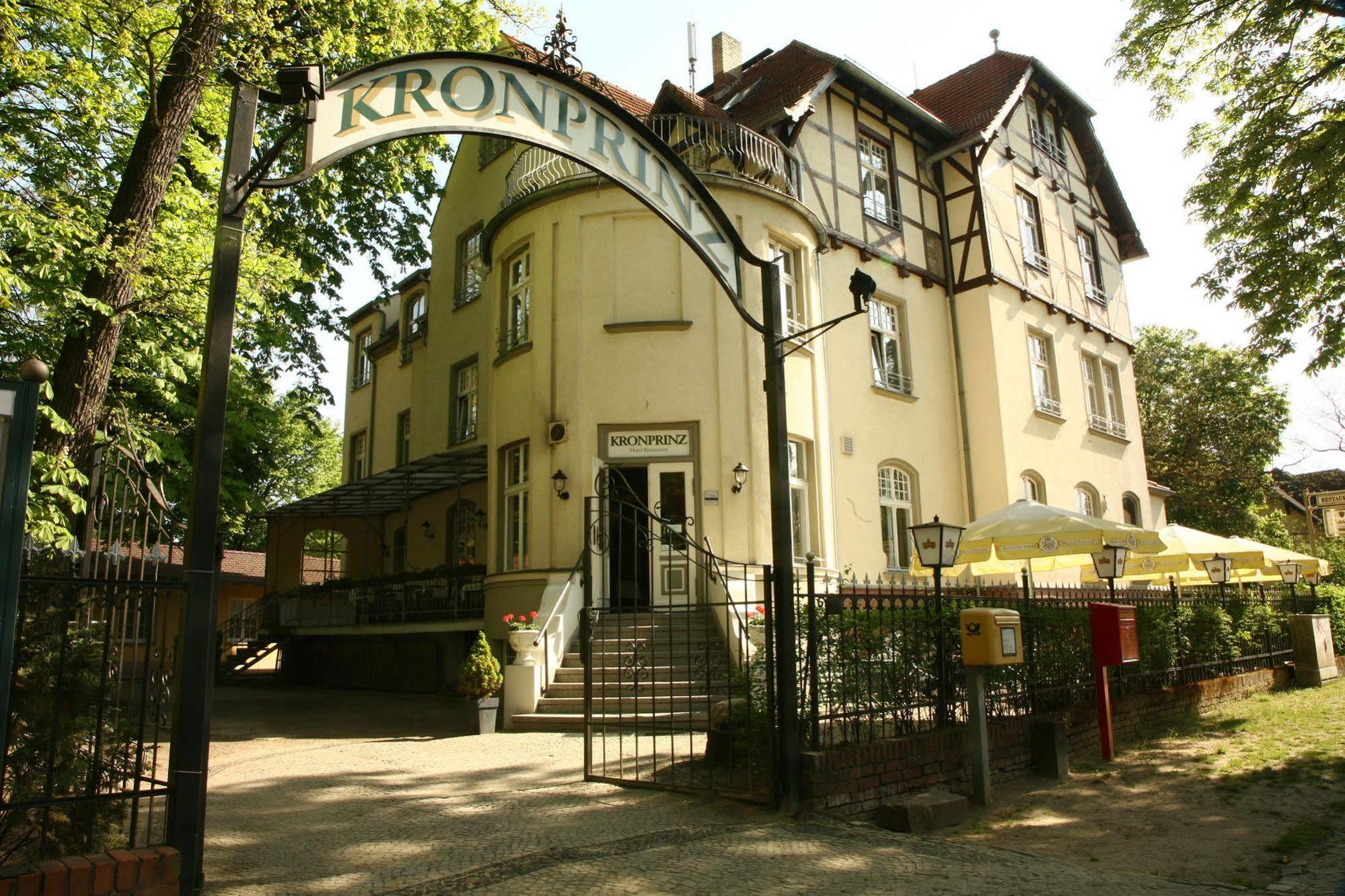 פאלקנזה Hotel Kronprinz מראה חיצוני תמונה