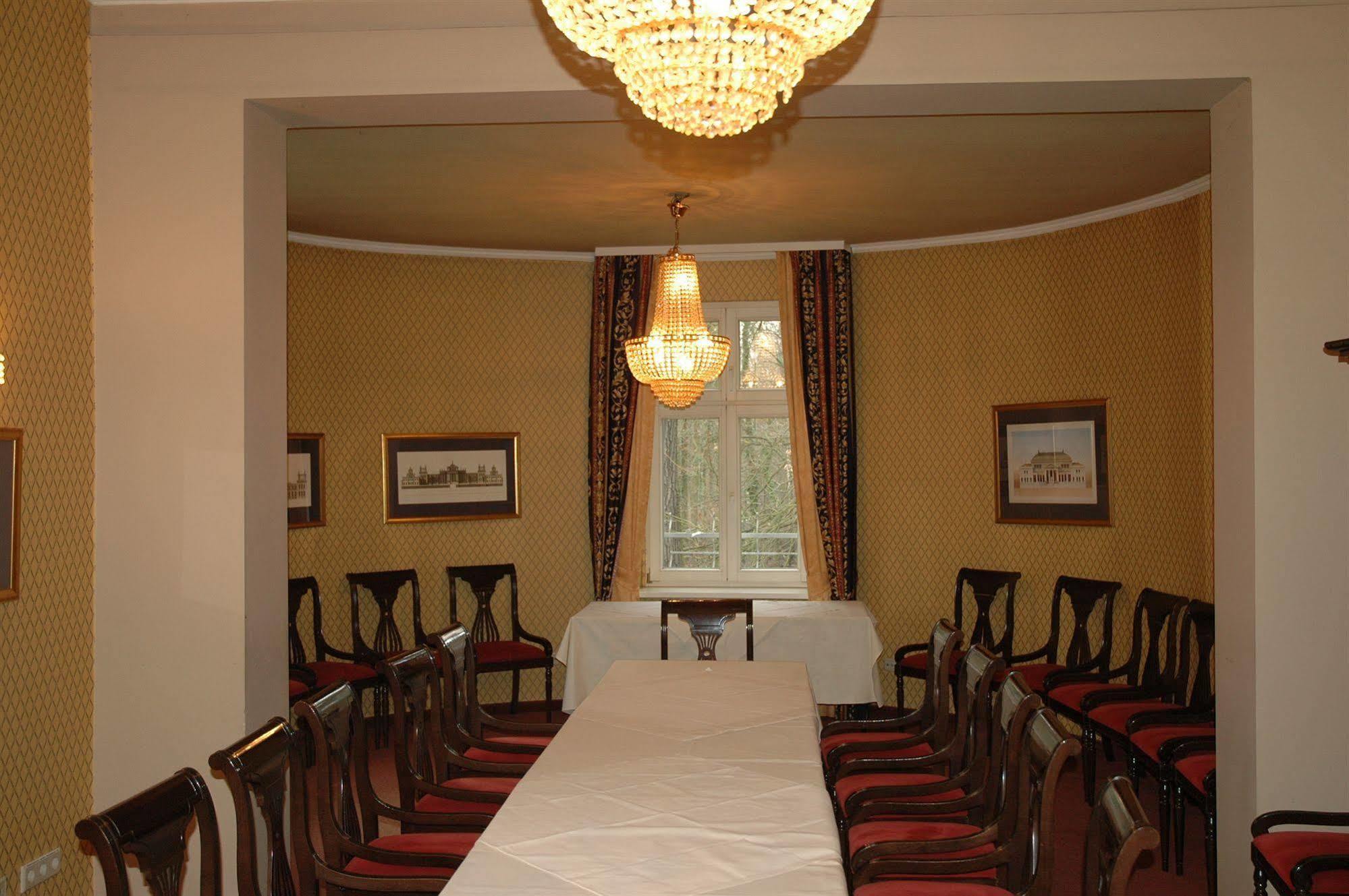 פאלקנזה Hotel Kronprinz מראה חיצוני תמונה